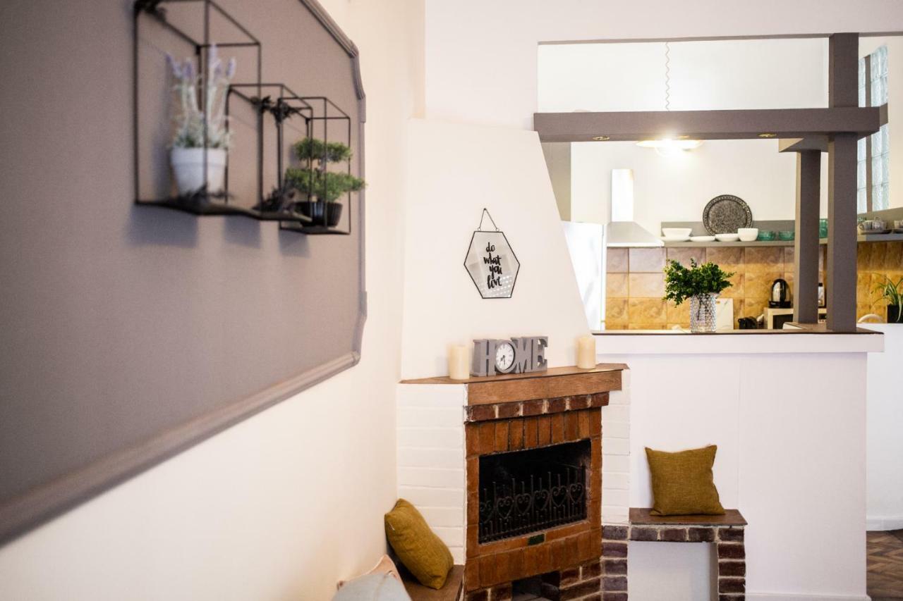 Art Downtown Alecsandri St Luxury Apartment オラデア エクステリア 写真