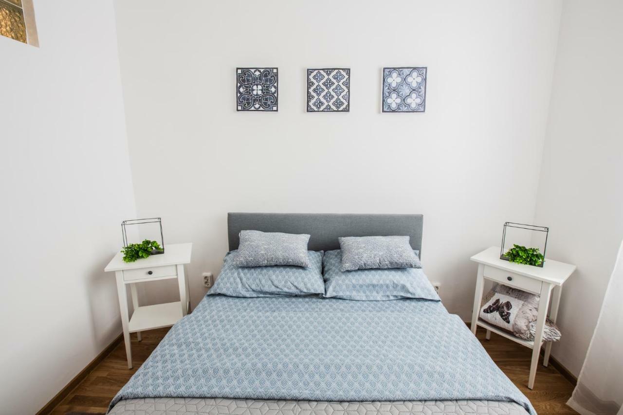 Art Downtown Alecsandri St Luxury Apartment オラデア エクステリア 写真